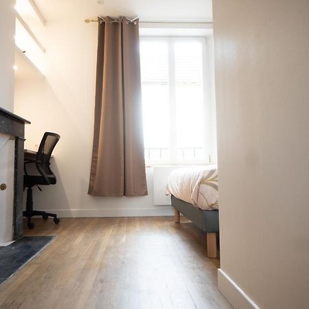 Appartement Cozy Avec Stationnement Gratuit 圣安德烈莱韦尔热 外观 照片