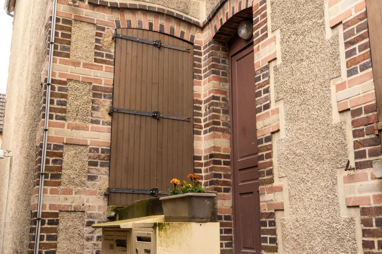 Appartement Cozy Avec Stationnement Gratuit 圣安德烈莱韦尔热 外观 照片