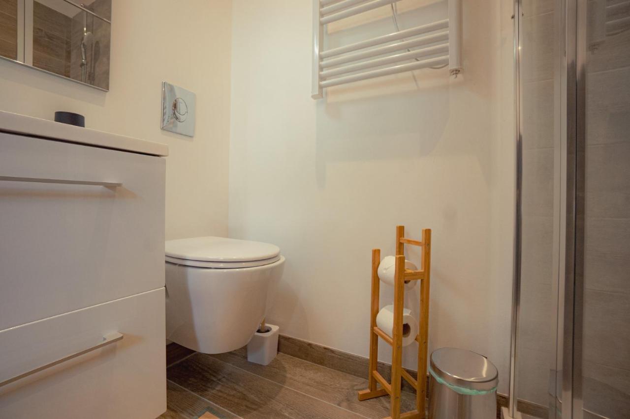 Appartement Cozy Avec Stationnement Gratuit 圣安德烈莱韦尔热 外观 照片