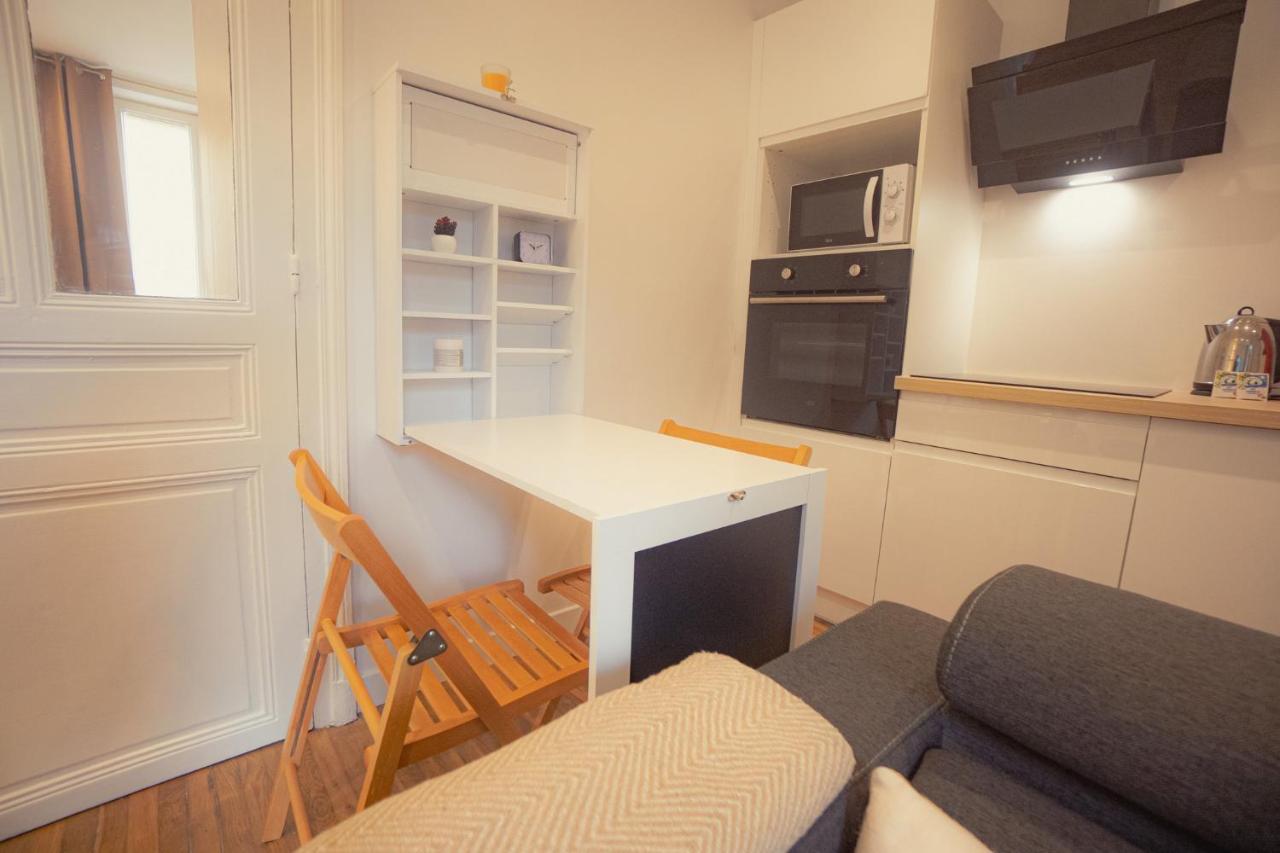 Appartement Cozy Avec Stationnement Gratuit 圣安德烈莱韦尔热 外观 照片