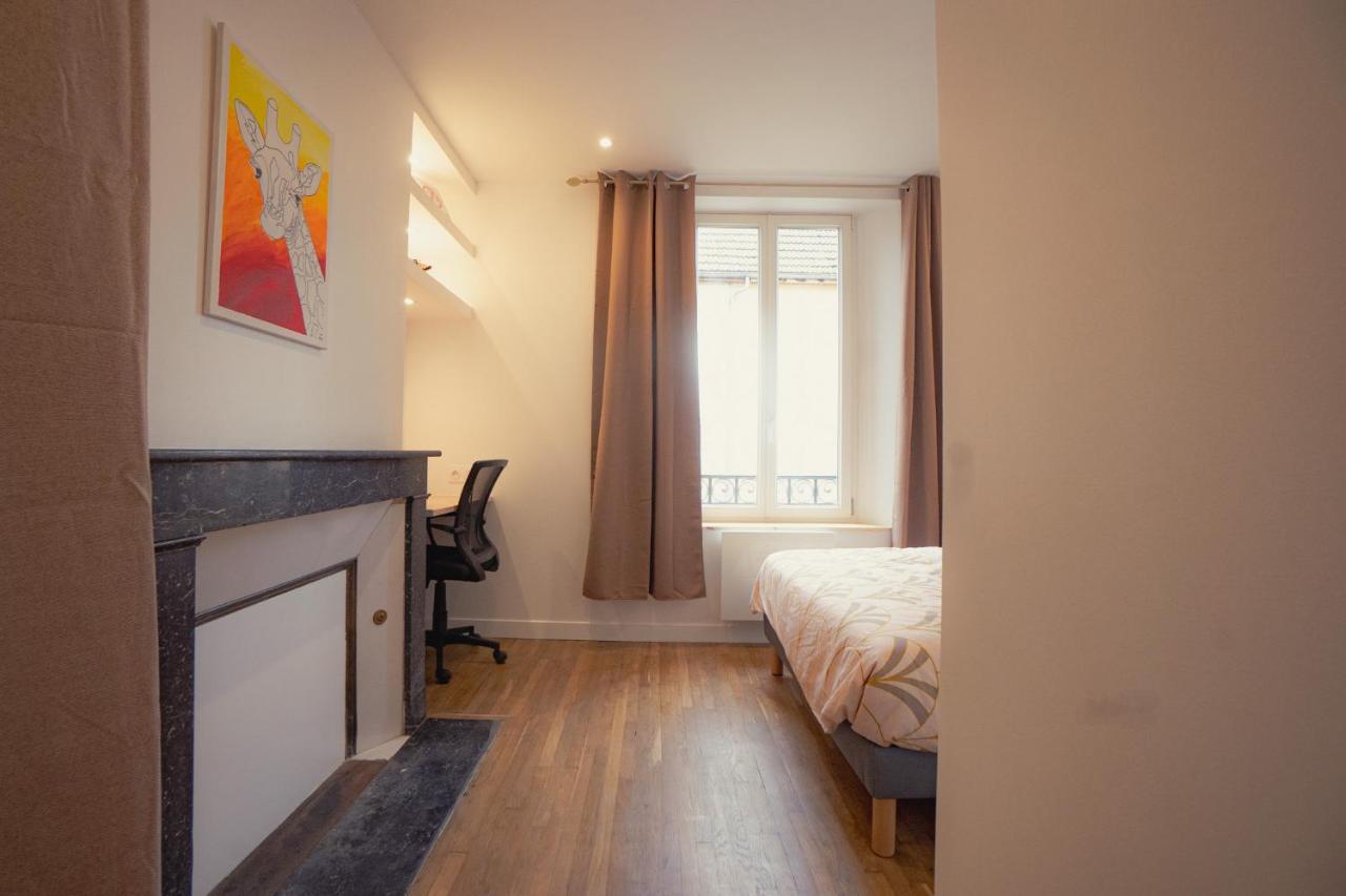 Appartement Cozy Avec Stationnement Gratuit 圣安德烈莱韦尔热 外观 照片